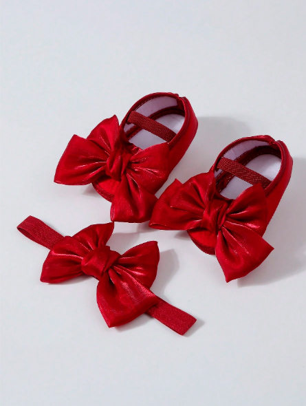 Talla: 0-6M. 1 diadema con lazo para bebé y 1 pieza de zapatos primeros pasos para bebé.