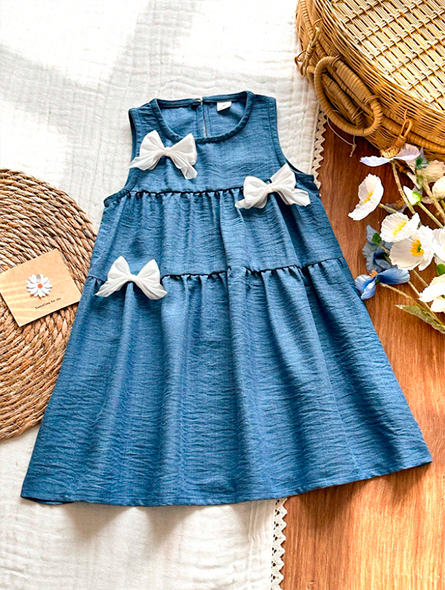 Talla: 4Y. Vestido sin mangas azul dulce para niñas pequeñas con decoración de lazo.
